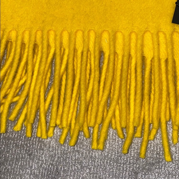 J.lindeberg wool scarf - Picture 5 of 5